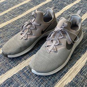 NIKE TRAINING SHOES Size 13